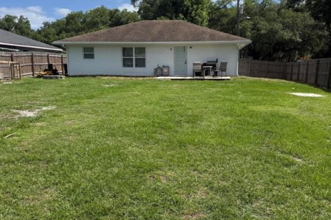 House in Okeechobee, Florida 3 bedrooms, 121.52 sq.m. № 2083293 - photo 3