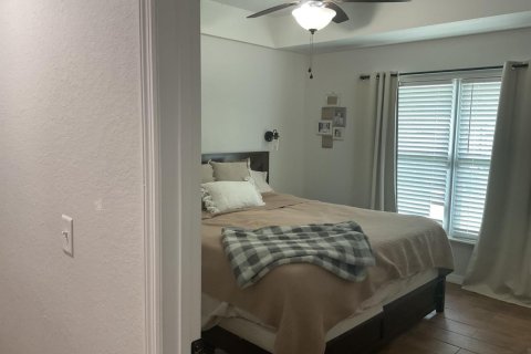 House in Okeechobee, Florida 3 bedrooms, 121.52 sq.m. № 2083293 - photo 12