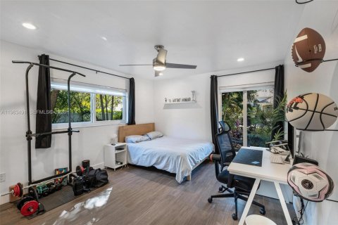 Villa ou maison à vendre à Palmetto Bay, Floride: 5 chambres, 280.84 m2 № 2025590 - photo 25