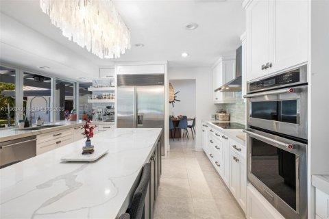 Villa ou maison à vendre à Palmetto Bay, Floride: 5 chambres, 280.84 m2 № 2025590 - photo 9