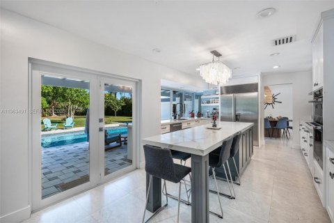 Villa ou maison à vendre à Palmetto Bay, Floride: 5 chambres, 280.84 m2 № 2025590 - photo 8