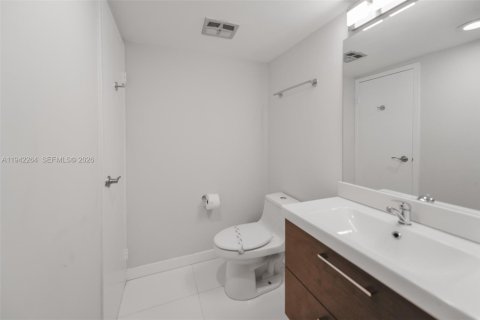Condo in Aventura, Florida, 1 bedroom  № 2000767 - photo 17
