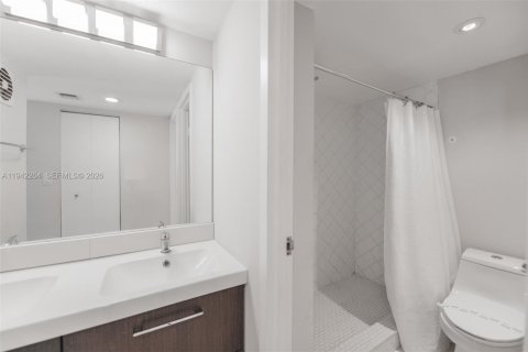 Condo in Aventura, Florida, 1 bedroom  № 2000767 - photo 8