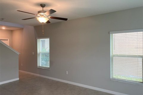 Casa en alquiler en Tampa, Florida, 3 dormitorios, 141.95 m2 № 1579290 - foto 3