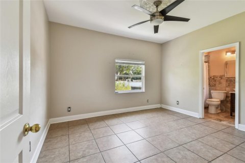 Casa en venta en Tarpon Springs, Florida, 4 dormitorios, 412.49 m2 № 1688179 - foto 28