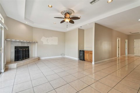 Casa en venta en Tarpon Springs, Florida, 4 dormitorios, 412.49 m2 № 1688179 - foto 17