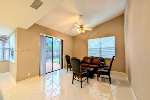 Villa ou maison à louer à Plantation, Floride: 4 chambres, 223.24 m2 № 1933200 - photo 5