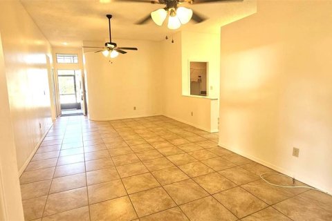 Villa ou maison à vendre à Wesley Chapel, Floride: 3 chambres, 115.76 m2 № 2432650 - photo 5
