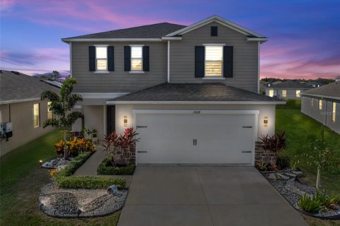 House in Davenport, Florida 4 bedrooms, 195.75 sq.m. № 1401095 - photo 1