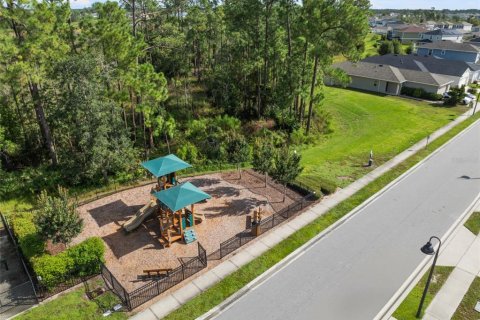 House in Davenport, Florida 4 bedrooms, 195.75 sq.m. № 1401095 - photo 26