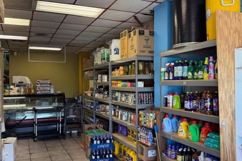 Commercial property in Kissimmee, Florida 817.54 sq.m. № 2195464 - photo 29