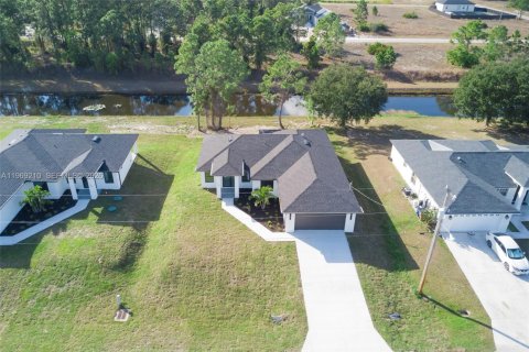 Купить виллу или дом в Лихай-Эйкерс, Флорида 3 спальни, № 2030028 - фото 26