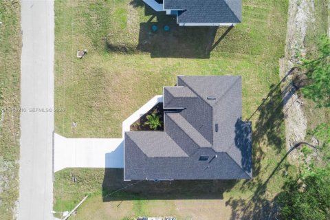 Купить виллу или дом в Лихай-Эйкерс, Флорида 3 спальни, № 2030028 - фото 27