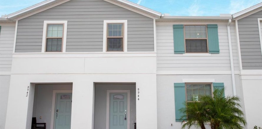 Townhouse in Kissimmee, Florida 5 bedrooms, 210.24 sq.m. № 1685457