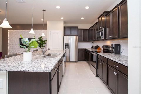 Townhouse in Kissimmee, Florida 5 bedrooms, 210.24 sq.m. № 1685457 - photo 25
