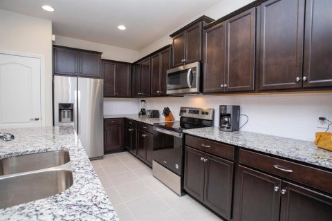Townhouse in Kissimmee, Florida 5 bedrooms, 210.24 sq.m. № 1685457 - photo 22