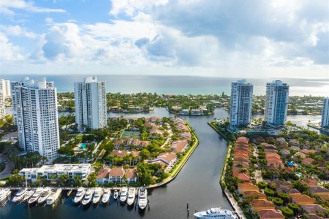 Copropriété à vendre à Aventura, Floride: 3 chambres, 173.91 m2 № 2036859 - photo 5
