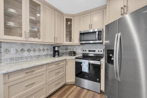 Casa en alquiler en Saint Pete Beach, Florida, 3 dormitorios, 126.35 m2 № 1831317 - foto 13