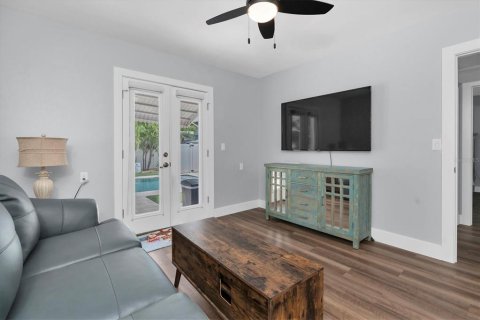 Casa en alquiler en Saint Pete Beach, Florida, 3 dormitorios, 126.35 m2 № 1831317 - foto 5