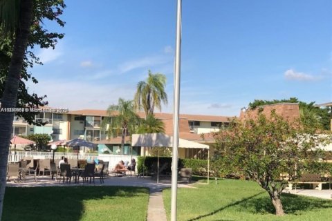 Condo in Miami, Florida, 1 bedroom  № 2058812