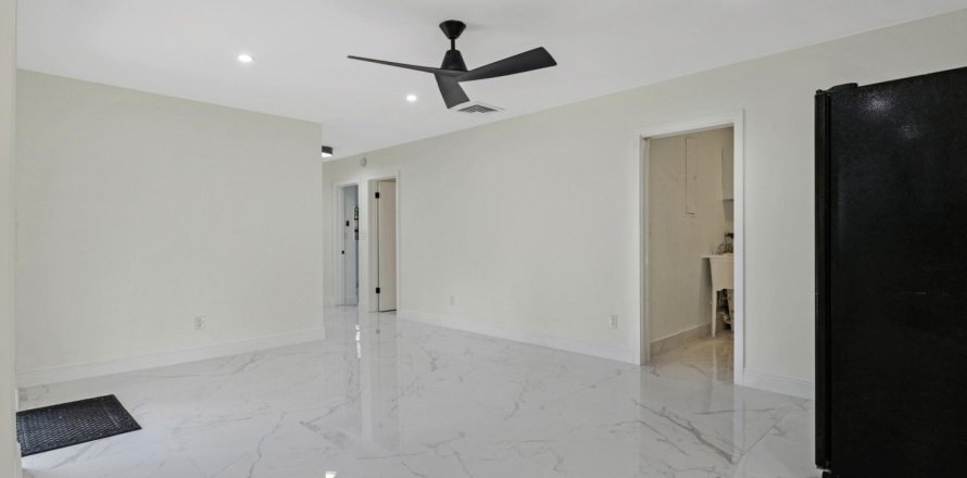 Casa en Plantation, Florida 4 dormitorios, 198.72 m2 № 1059018