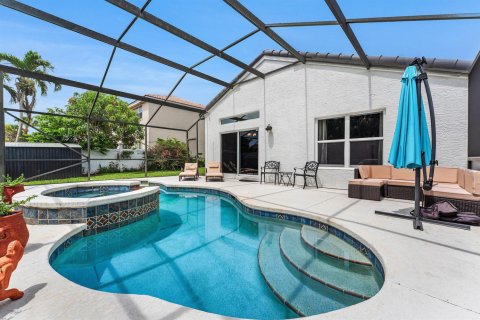 House in Boynton Beach, Florida 4 bedrooms, 136.57 sq.m. № 2185329 - photo 24