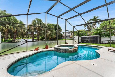 House in Boynton Beach, Florida 4 bedrooms, 136.57 sq.m. № 2185329 - photo 28