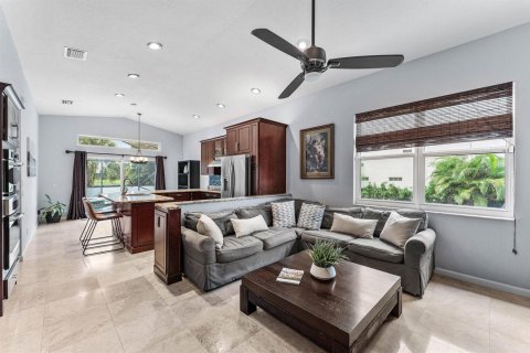 House in Boynton Beach, Florida 4 bedrooms, 136.57 sq.m. № 2185329 - photo 10