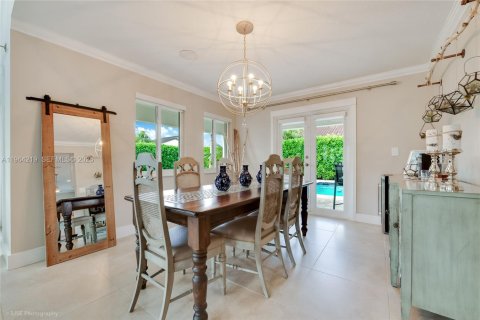 Купить виллу или дом в Майами, Флорида 4 спальни, 242.47м2, № 2026594 - фото 12