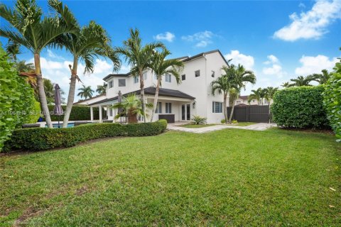 Купить виллу или дом в Майами, Флорида 4 спальни, 242.47м2, № 2026594 - фото 8