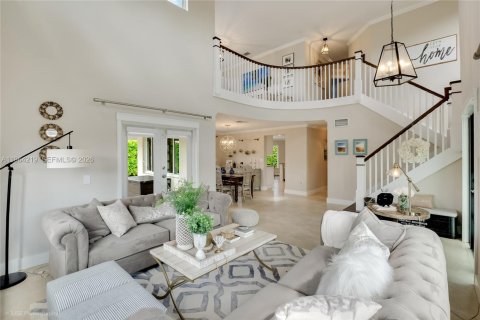 Купить виллу или дом в Майами, Флорида 4 спальни, 242.47м2, № 2026594 - фото 10