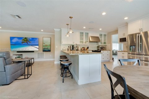 Купить виллу или дом в Майами, Флорида 4 спальни, 242.47м2, № 2026594 - фото 13