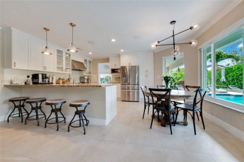 Купить виллу или дом в Майами, Флорида 4 спальни, 242.47м2, № 2026594 - фото 16