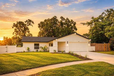 Villa ou maison à Brandon, Floride 4 chambres, 141.86 m2 № 2358409
