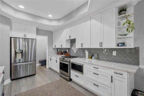 Touwnhouse à vendre à Tampa, Floride: 4 chambres, 257.15 m2 № 2117859 - photo 7