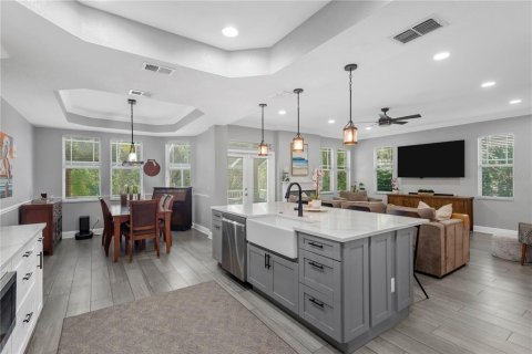 Touwnhouse à vendre à Tampa, Floride: 4 chambres, 257.15 m2 № 2117859 - photo 10