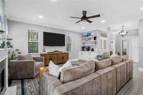 Touwnhouse à vendre à Tampa, Floride: 4 chambres, 257.15 m2 № 2117859 - photo 12