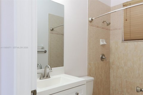 Снять в аренду виллу или дом в Мирамар, Флорида 3 спальни, 176.89м2, № 2046865 - фото 14