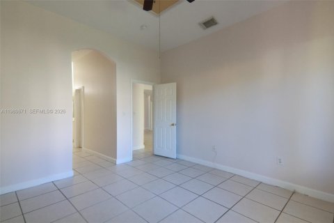 Снять в аренду виллу или дом в Мирамар, Флорида 3 спальни, 176.89м2, № 2046865 - фото 7