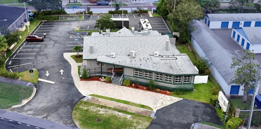 Propiedad comercial en Palm Harbor, Florida 464.7 m2 № 1917389