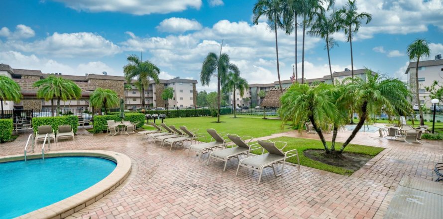 Condo à Davie, Floride, 2 chambres  № 2251887