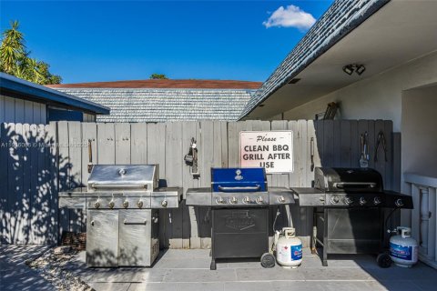 Condominio en venta en Margate, Florida, 1 dormitorio, 68.65 m2 № 1975258 - foto 15