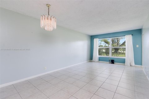 Condominio en venta en Margate, Florida, 1 dormitorio, 68.65 m2 № 1975258 - foto 6