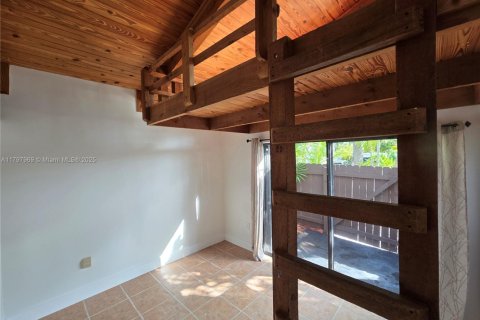 Touwnhouse à vendre à Miami, Floride: 2 chambres, 100.33 m2 № 1728159 - photo 10