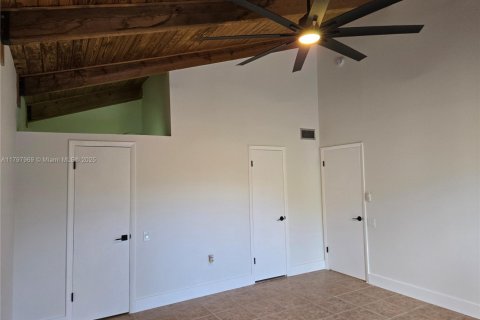 Touwnhouse à vendre à Miami, Floride: 2 chambres, 100.33 m2 № 1728159 - photo 15