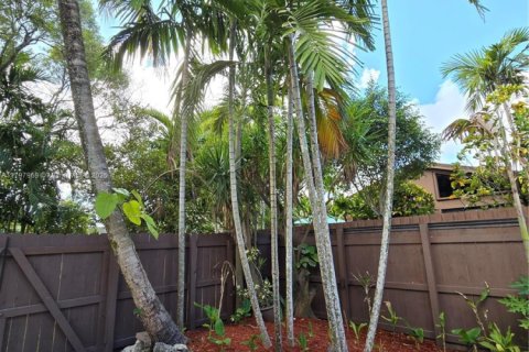 Touwnhouse à vendre à Miami, Floride: 2 chambres, 100.33 m2 № 1728159 - photo 19