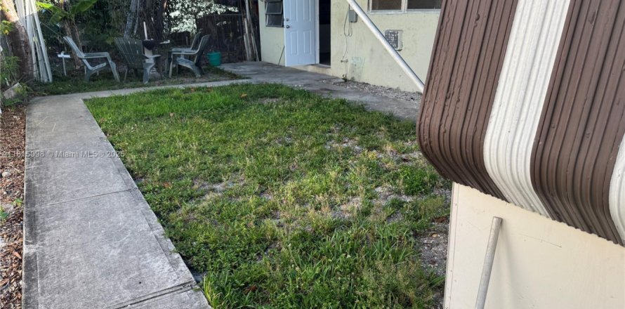 Villa ou maison à Miami, Floride 1 chambre, 125.88 m2 № 1766736