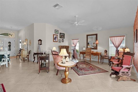 Villa ou maison à vendre à The Villages, Floride: 3 chambres, 183.11 m2 № 1916632 - photo 20