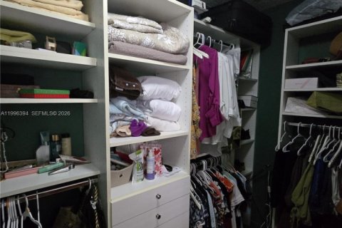 Copropriété à vendre à Hialeah, Floride: 2 chambres, 94.76 m2 № 2063267 - photo 11