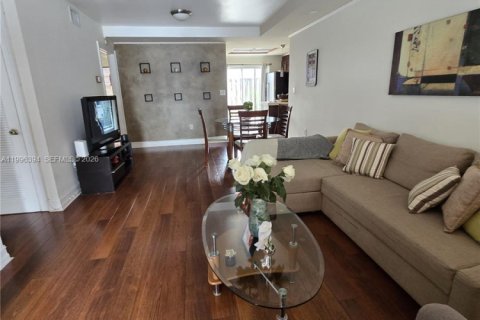 Copropriété à vendre à Hialeah, Floride: 2 chambres, 94.76 m2 № 2063267 - photo 7